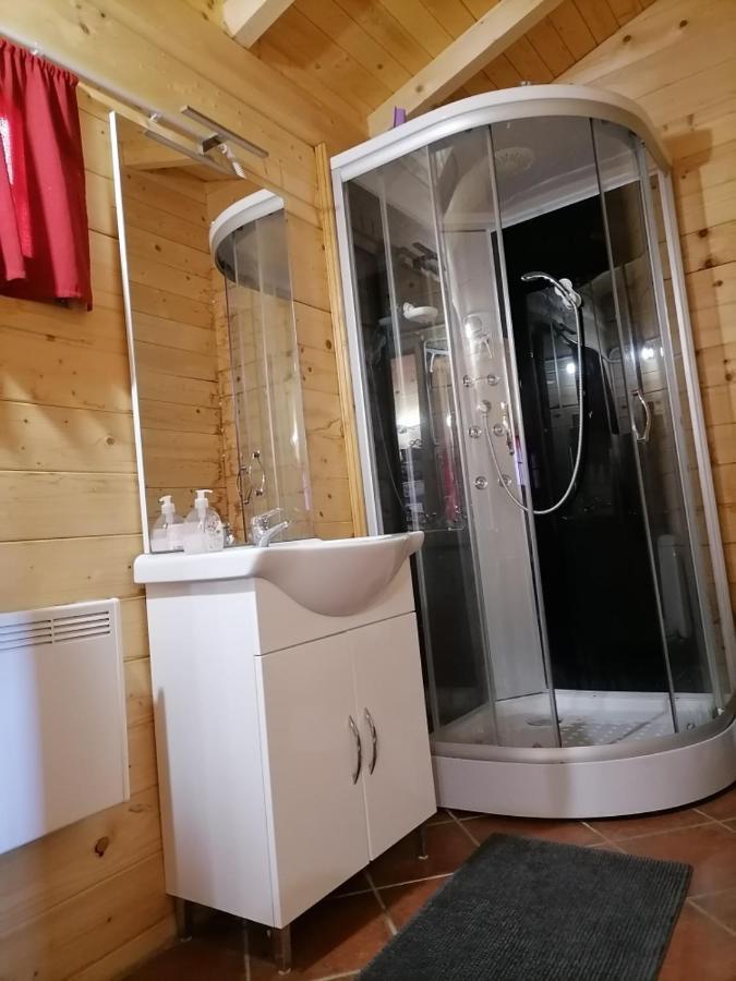 Apartma Suzy Pobegi المظهر الخارجي الصورة